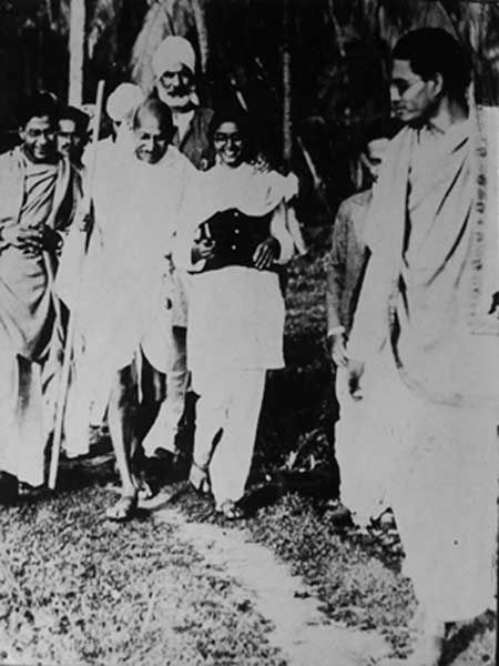 2.Mahatma Gandhi's Last Peace Mission